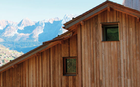 BARDAGE BOIS EN MELEZE DE SIBERIE ECO THERMO, CHALET AU GRAND BORNAND (74)