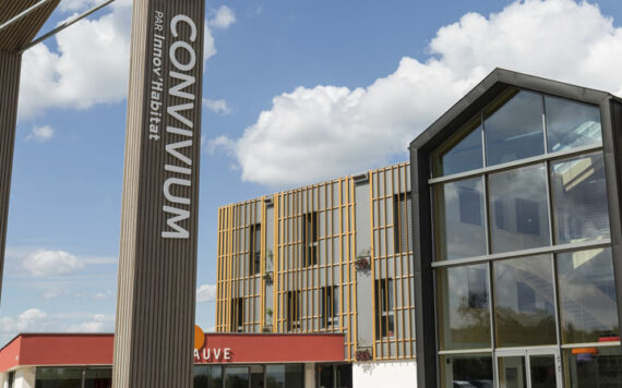 Bardage bois sur-mesure sur bâtiment collectif « CONVIVIUM » – (Moselle – 57)