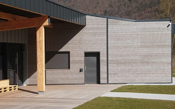 Wood cladding in Larch