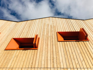 Comment réaliser une bonne isolation extérieur avec du bardage bois ?