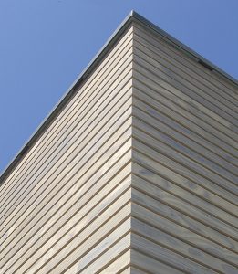 Pourquoi opter pour une façade bois en bradage thermo traité ?